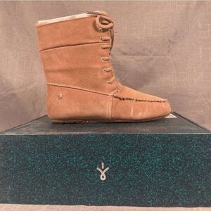 EMU Australia Brooklyn 6 & 7 Moccasins New